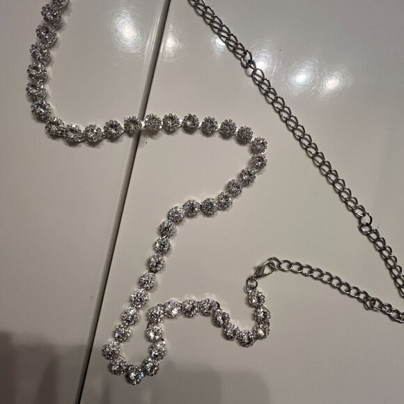 Sparkling Rhinestone Chain Belt – Adjustable Silver Statement Accessory ✨ - Picture 1 of 15
